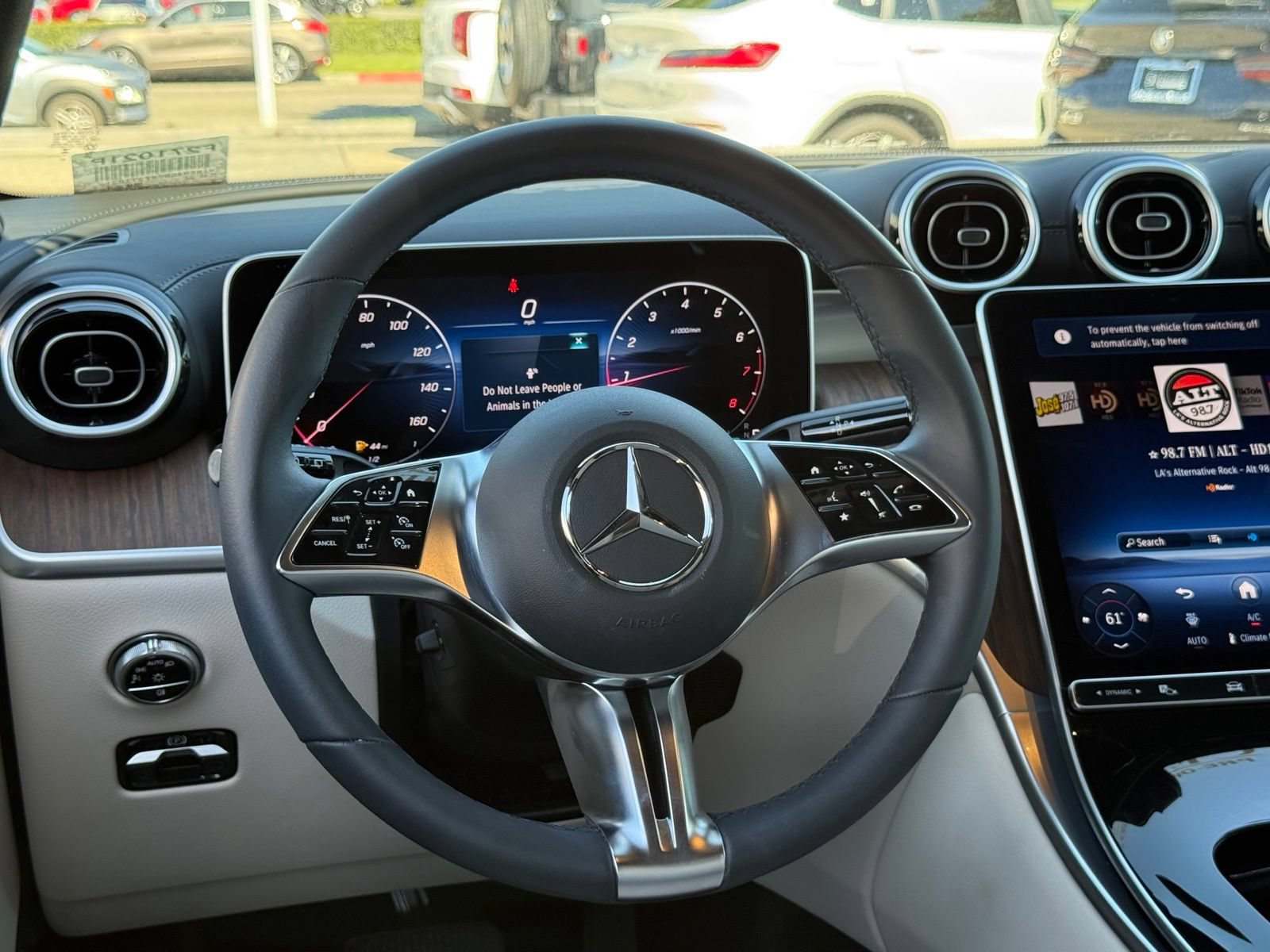 Used 2025 Mercedes-Benz GLC 300 image 37