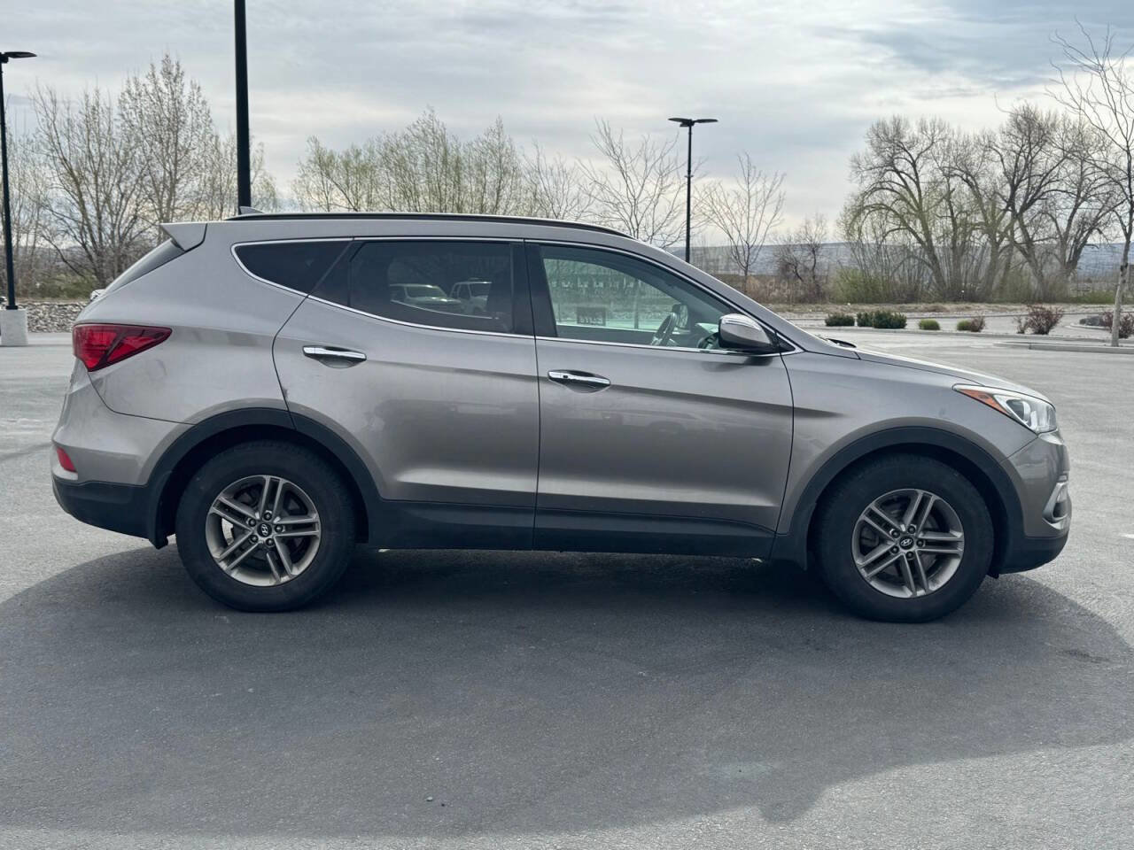 Used 2018 Hyundai Santa Fe Sport w/ 2.4L Value Package 02 image 8