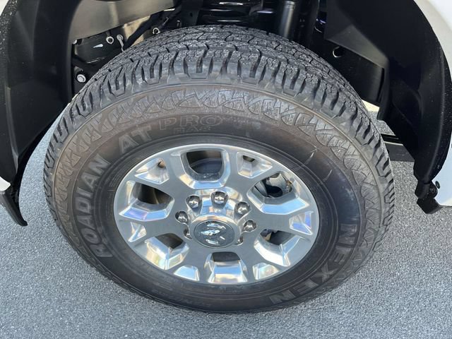 Used 2024 RAM 3500 Limited AWD/4WD image 15