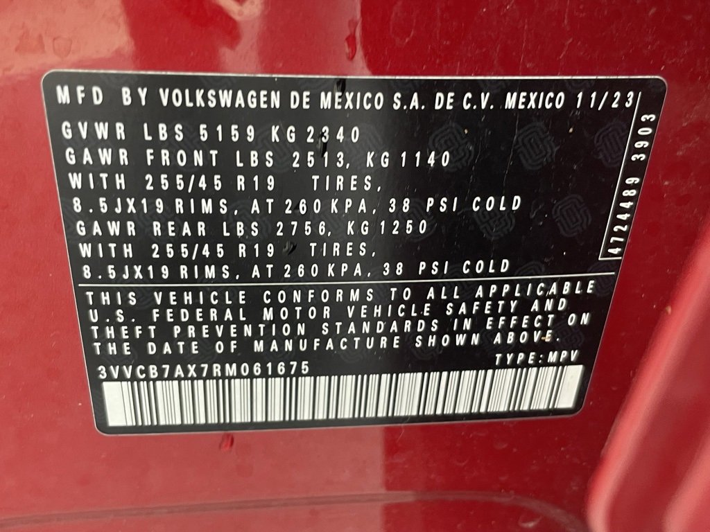 Used 2024 Volkswagen Tiguan SE R-Line image 34