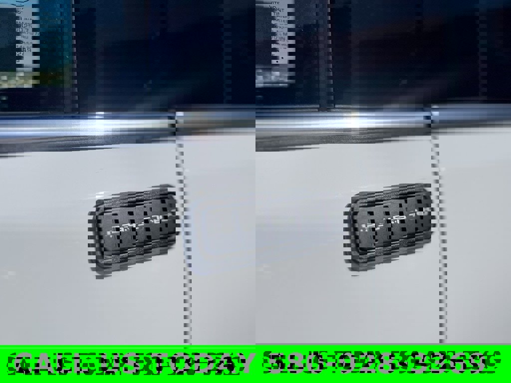 New 2025 Ford F250 Lariat w/ Chrome Package image 13