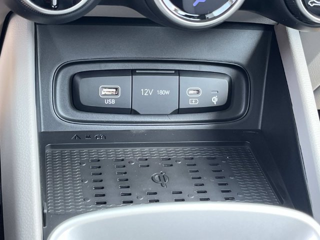 New 2026 Hyundai Venue SEL FWD image 32