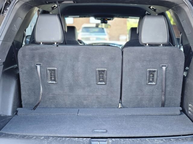 Used 2023 Chevrolet Traverse LT image 30