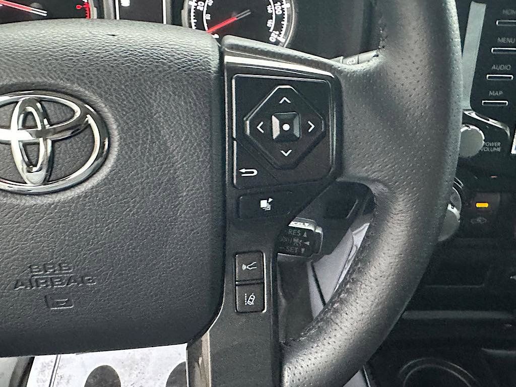 Certified 2022 Toyota 4Runner TRD Off-Road Premium w/ TRD Black Wheel Package (TMS) AWD/4WD image 27