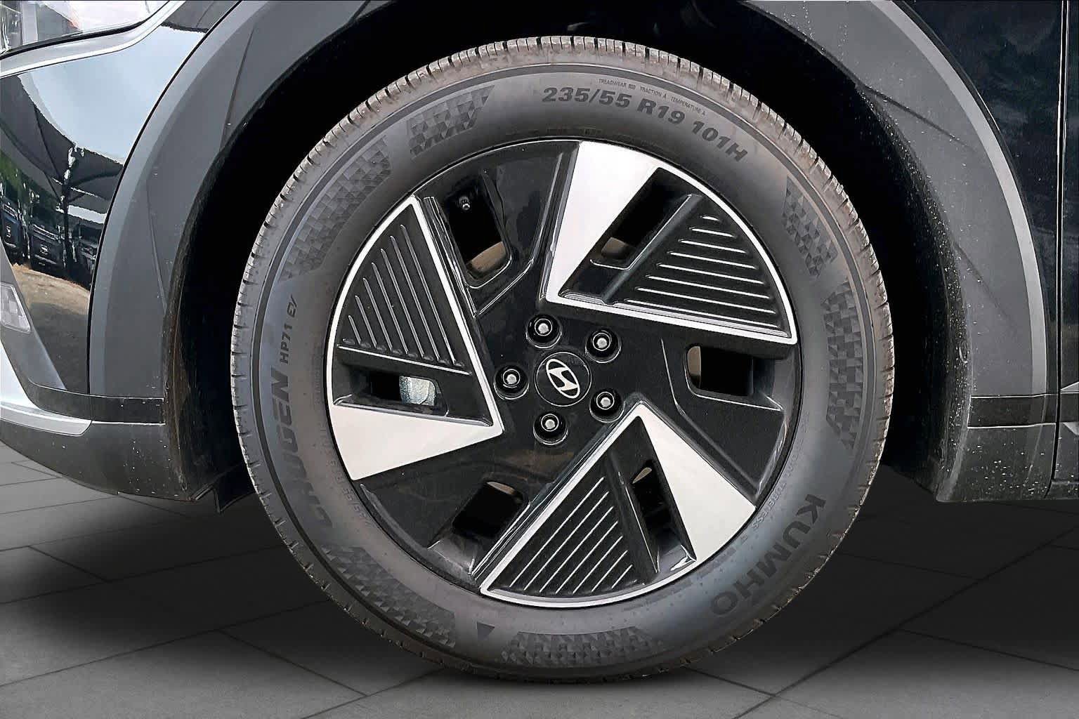Certified 2026 Hyundai Ioniq 5 SEL RWD image 10
