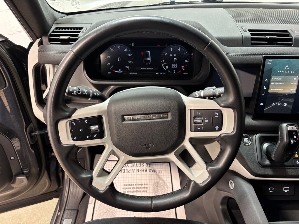 Used 2023 Land Rover Defender 130 X-Dynamic SE image 18