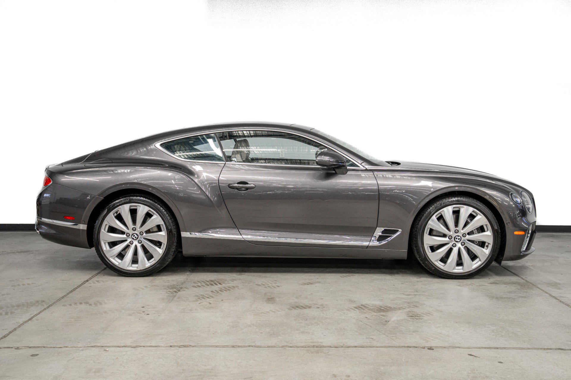 Used 2024 Bentley Continental GT V8 AWD/4WD image 41