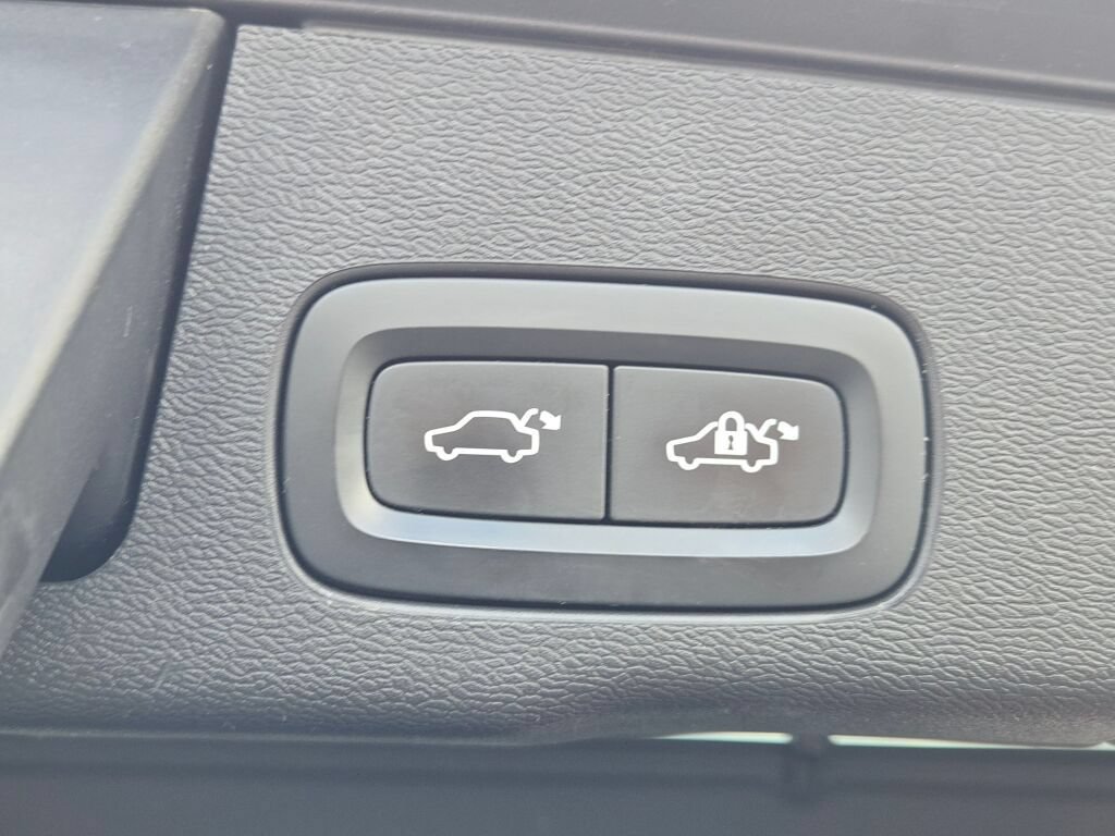 Used 2019 Volvo XC60 T8 Inscription AWD/4WD image 26