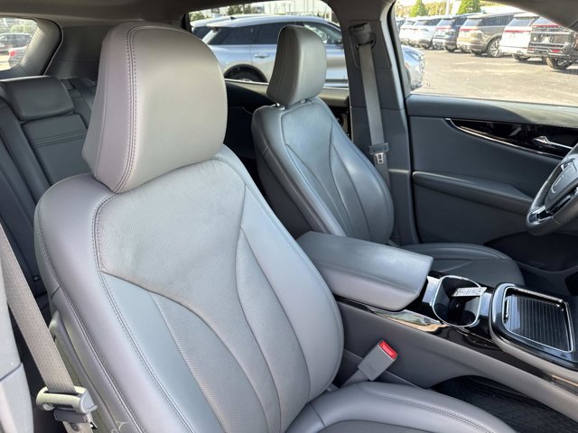 Certified 2021 Lincoln Nautilus Reserve w/ Equipment Group 201A image 22