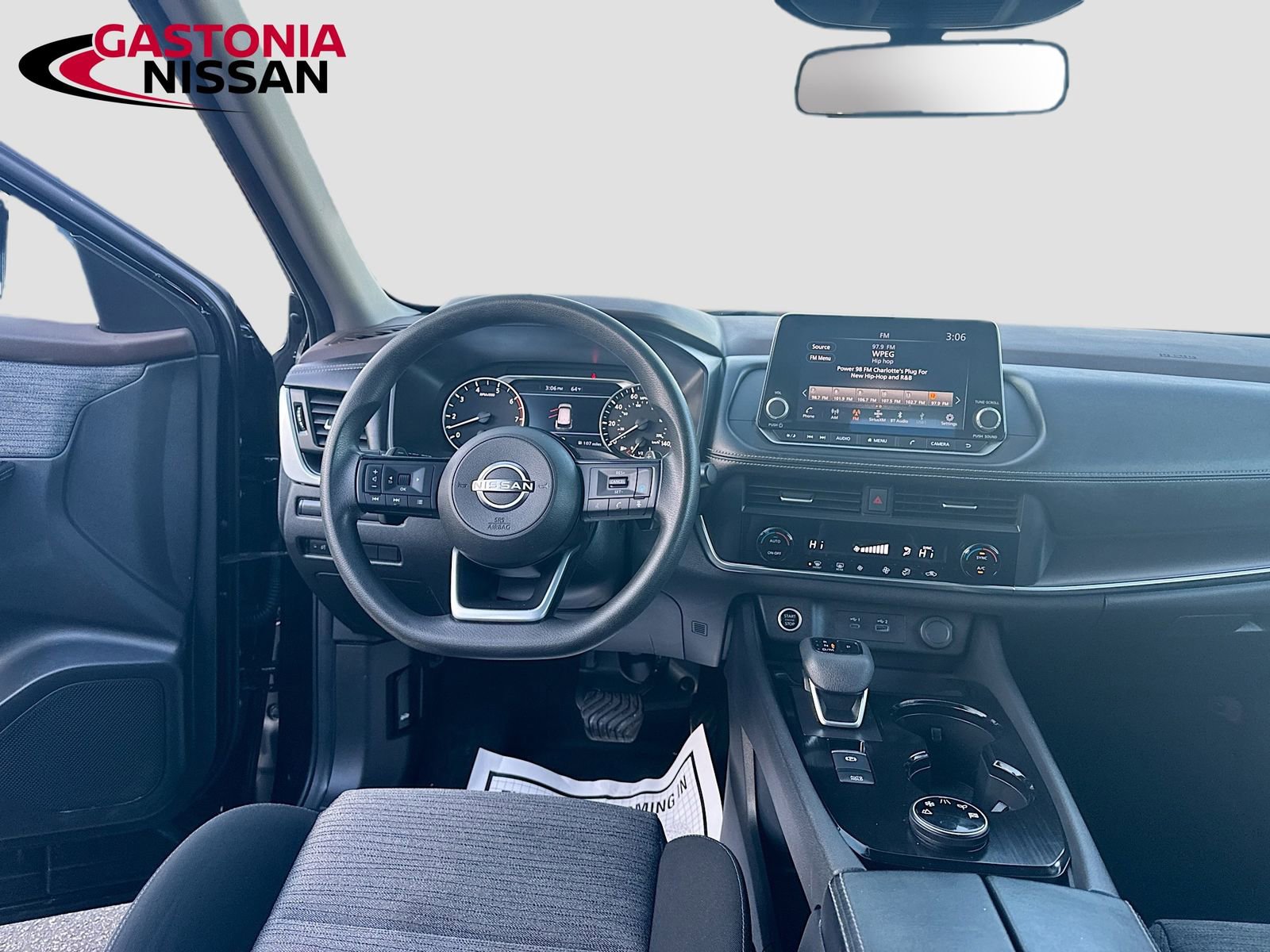 Used 2023 Nissan Rogue SV image 29