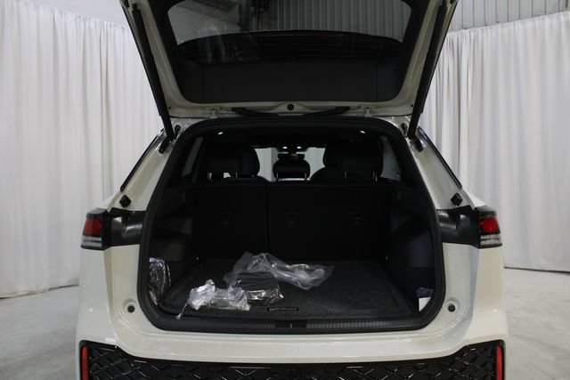 New 2026 Volkswagen Tiguan SE R-Line AWD/4WD image 31