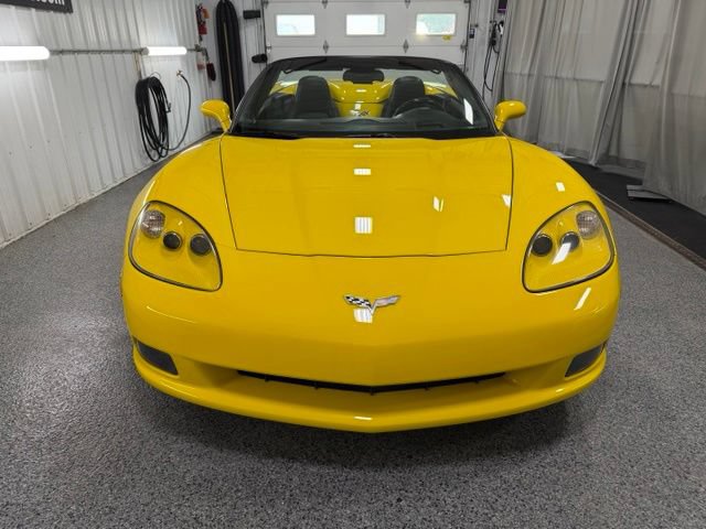 Used 2011 Chevrolet Corvette Convertible w/ Preferred Equipment Group RWD image 2