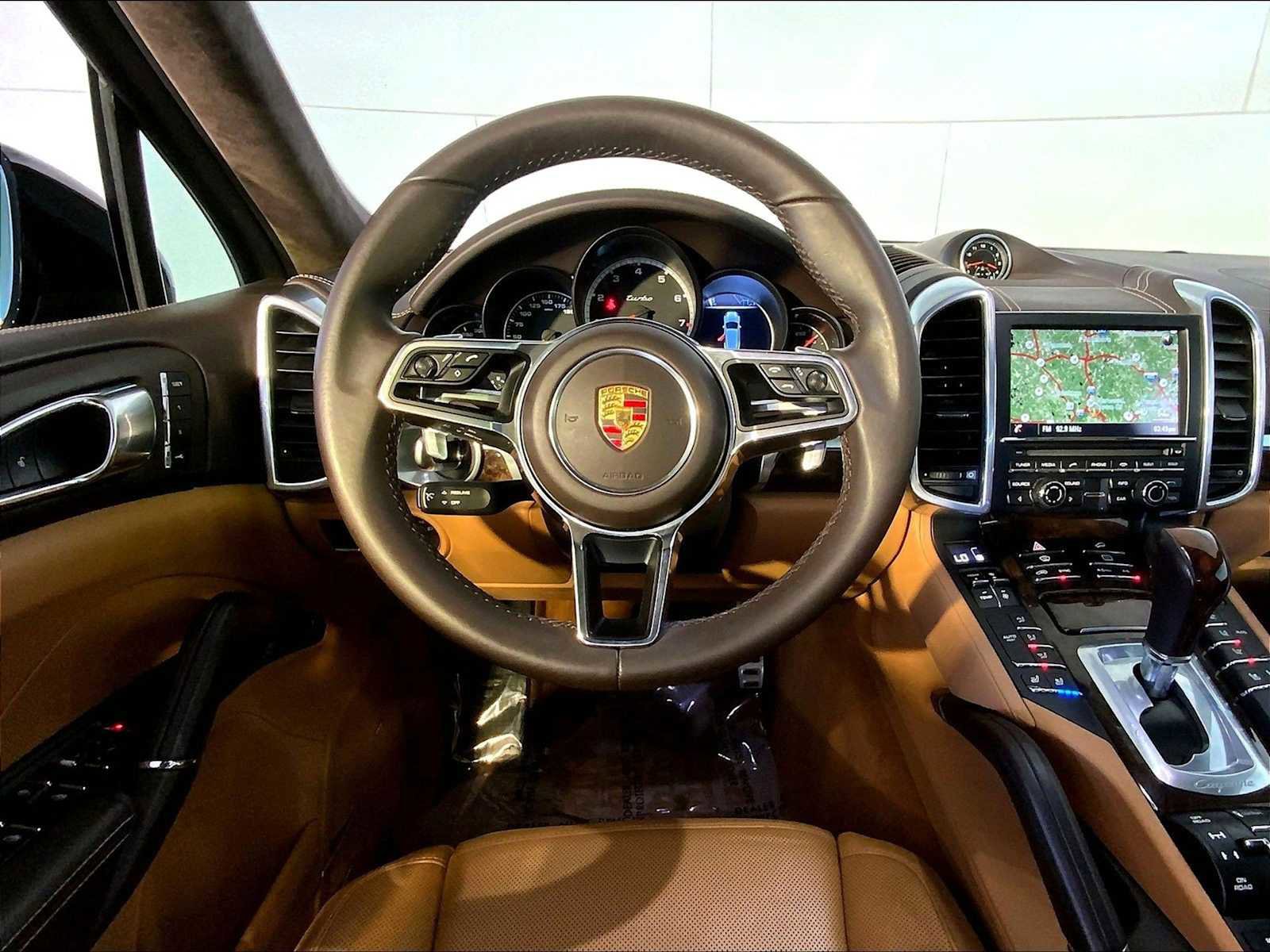 Used 2015 Porsche Cayenne Turbo AWD/4WD image 13