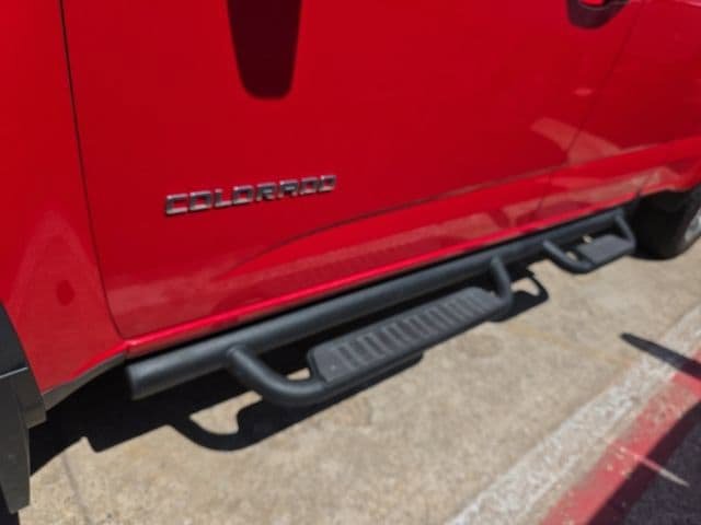 Used 2015 Chevrolet Colorado Z71 AWD/4WD image 11