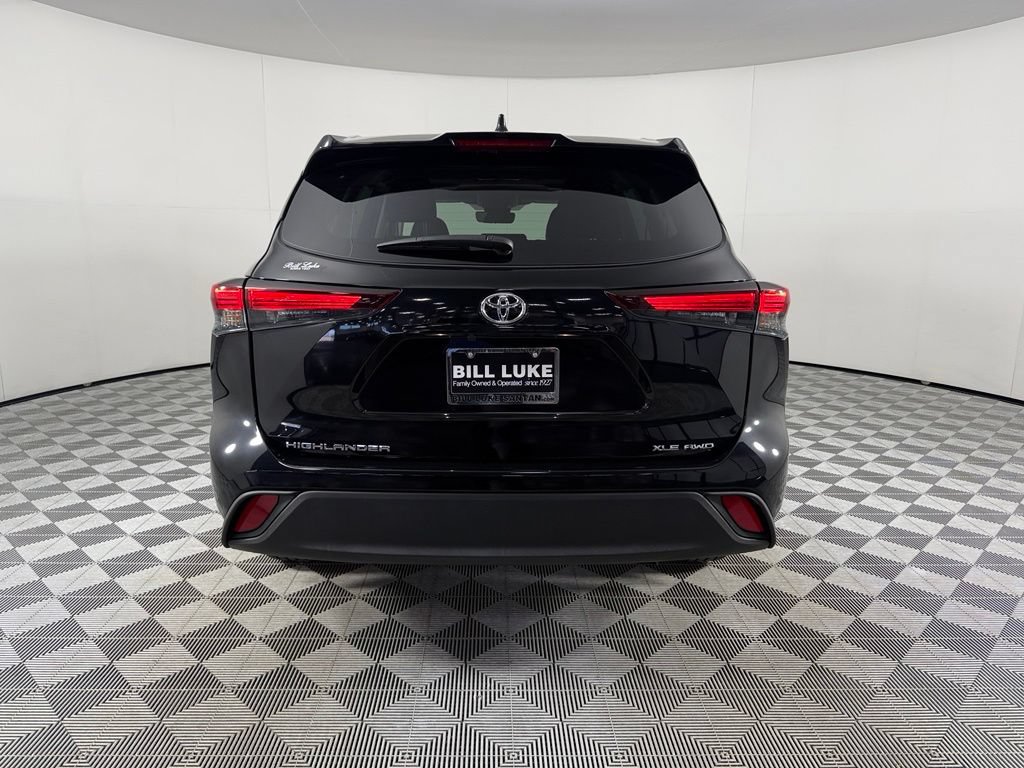 Used 2026 Toyota Highlander XLE AWD/4WD image 7