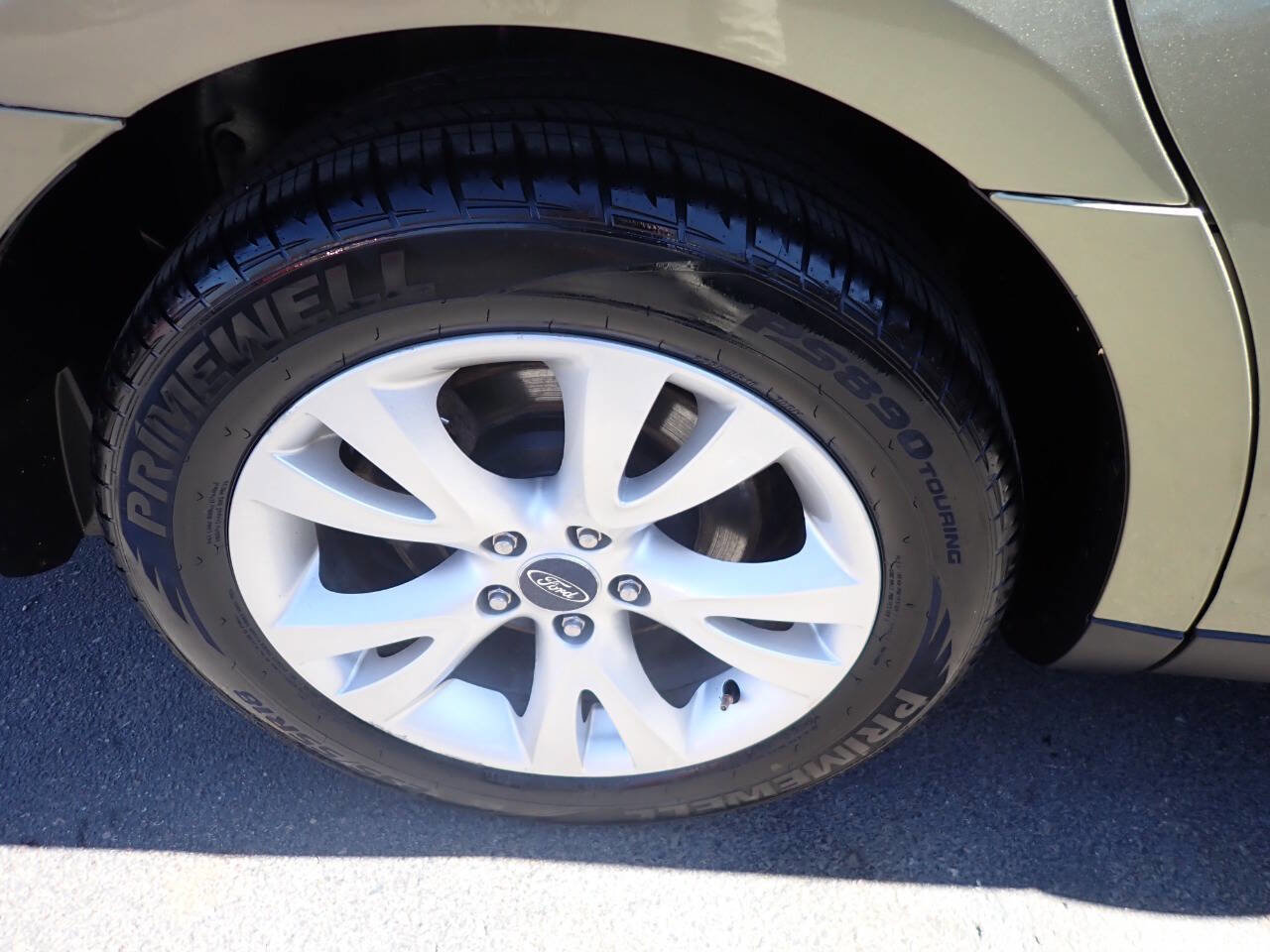 Used 2012 Ford Taurus SEL AWD/4WD image 11