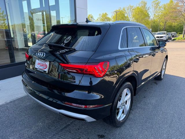 Used 2020 Audi Q3 2.0T Premium w/ Convenience Package AWD/4WD image 2