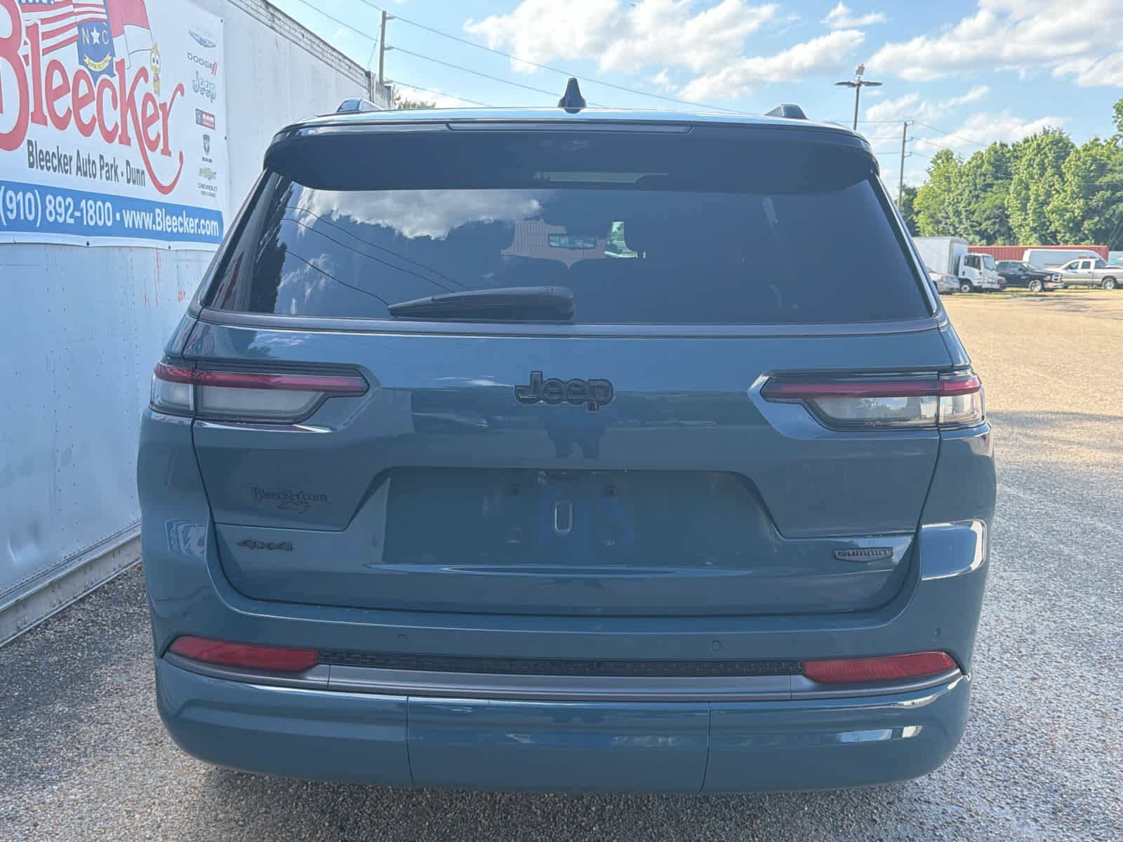 New 2026 Jeep Grand Cherokee L Summit AWD/4WD image 4
