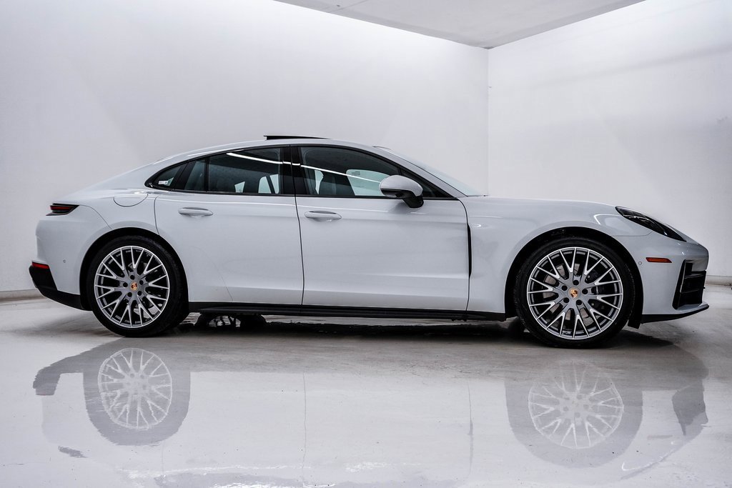 Certified 2025 Porsche Panamera 4 image 9