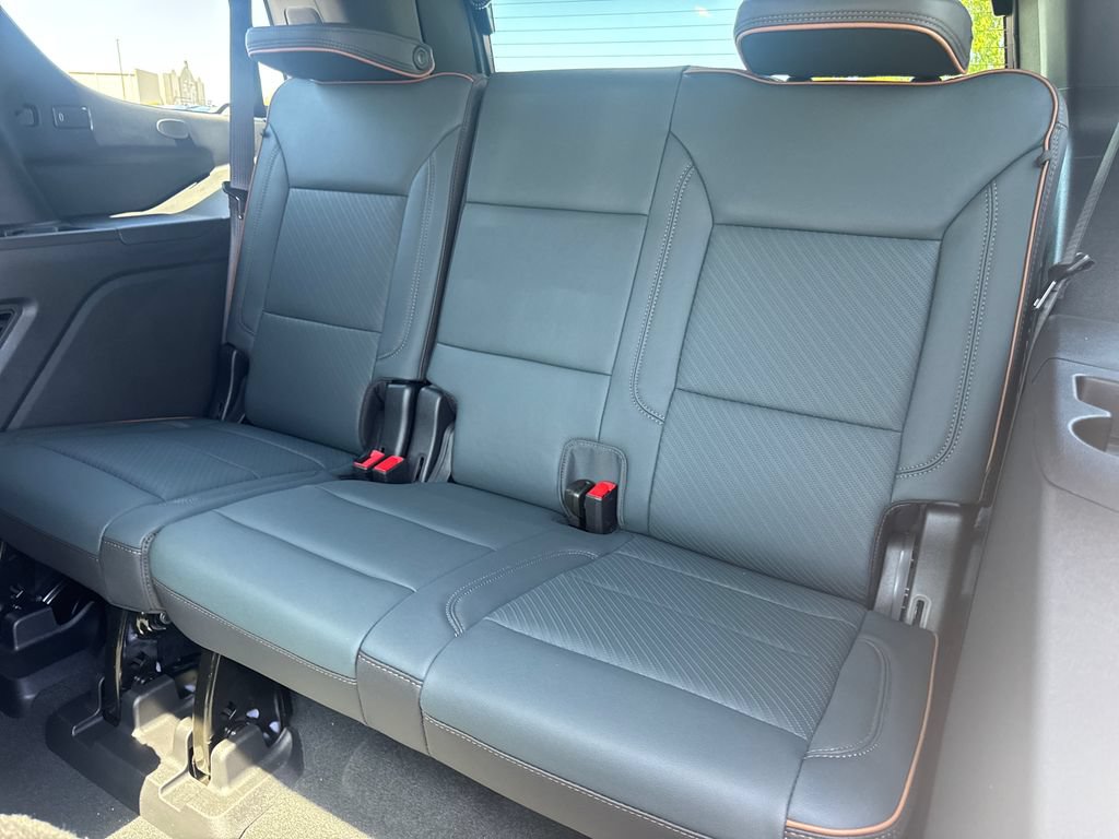 New 2026 GMC Yukon AT4 w/ AT4 Premium Plus Package AWD/4WD image 13
