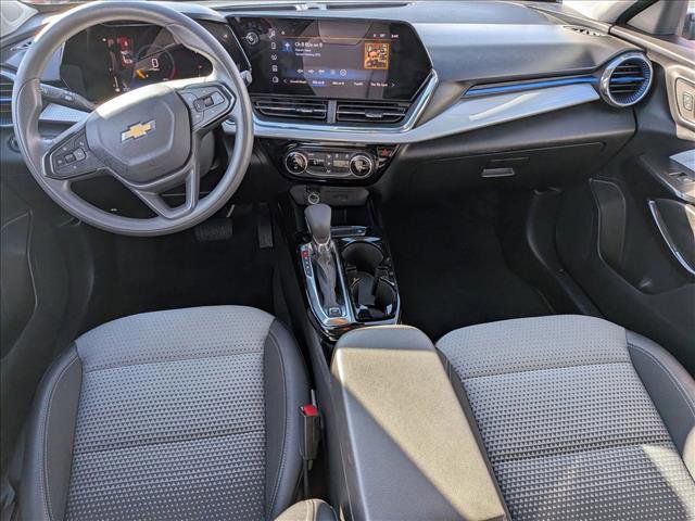 Used 2025 Chevrolet Trax LT image 21