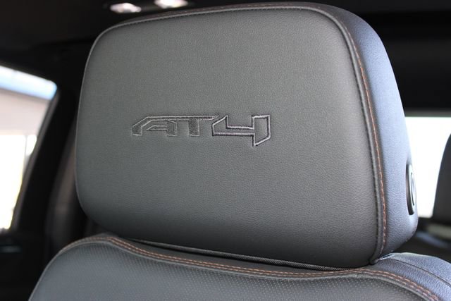 Used 2025 GMC Sierra 2500 AT4 w/ AT4 Premium Plus Package image 27