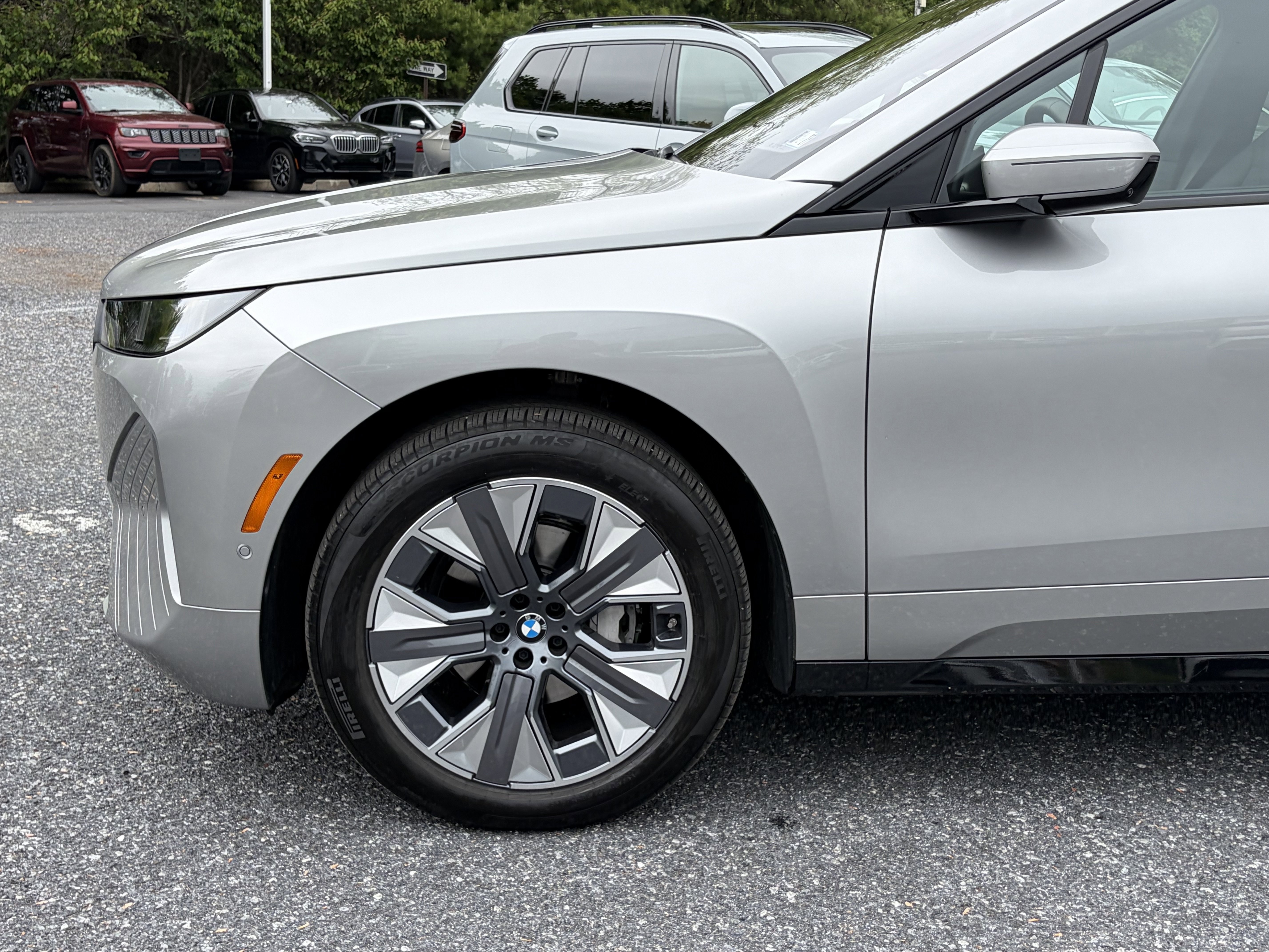 Used 2026 BMW iX xDrive45 w/ Executive Package AWD/4WD image 4