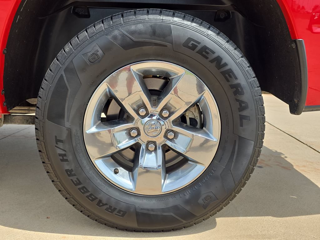 Used 2023 RAM 1500 Classic SLT w/ Trailer & Traction Group AWD/4WD image 32