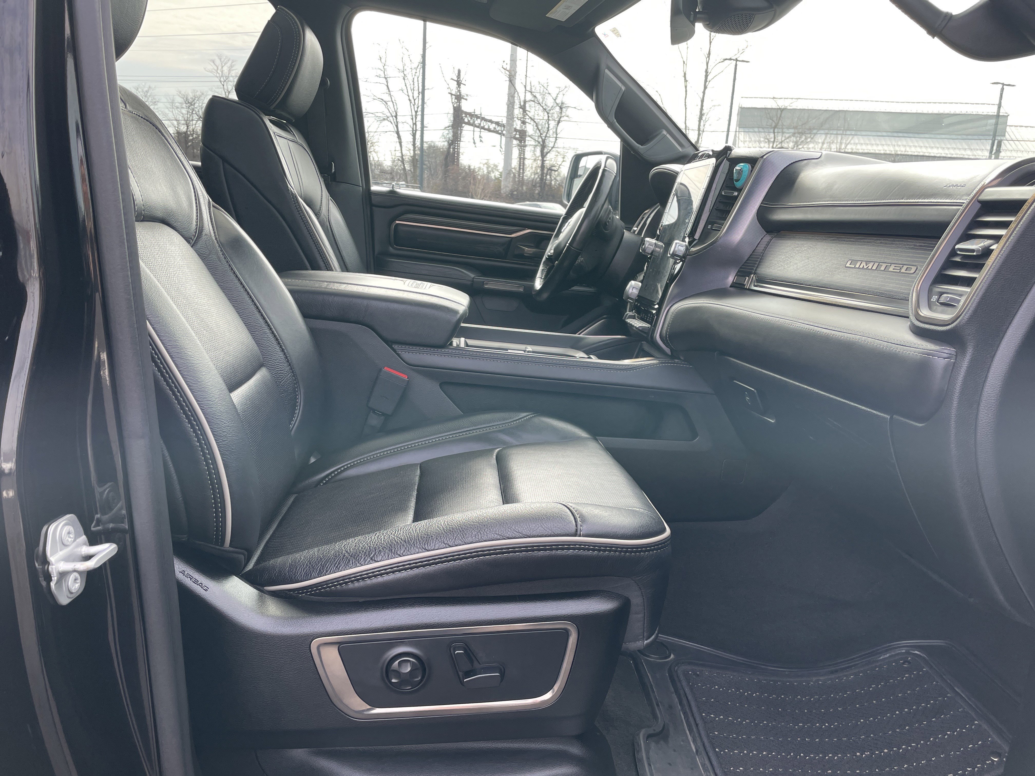 Used 2020 RAM 1500 Limited w/ Black Appearance Package image 13