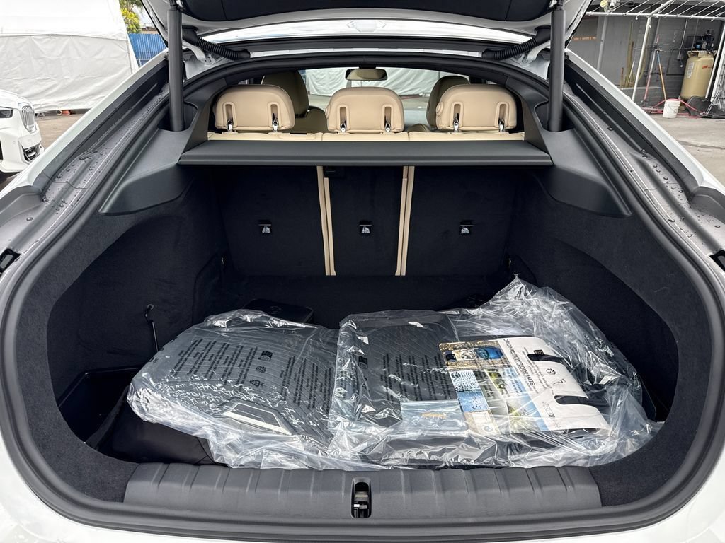 New 2026 BMW i4 eDrive40 RWD image 16