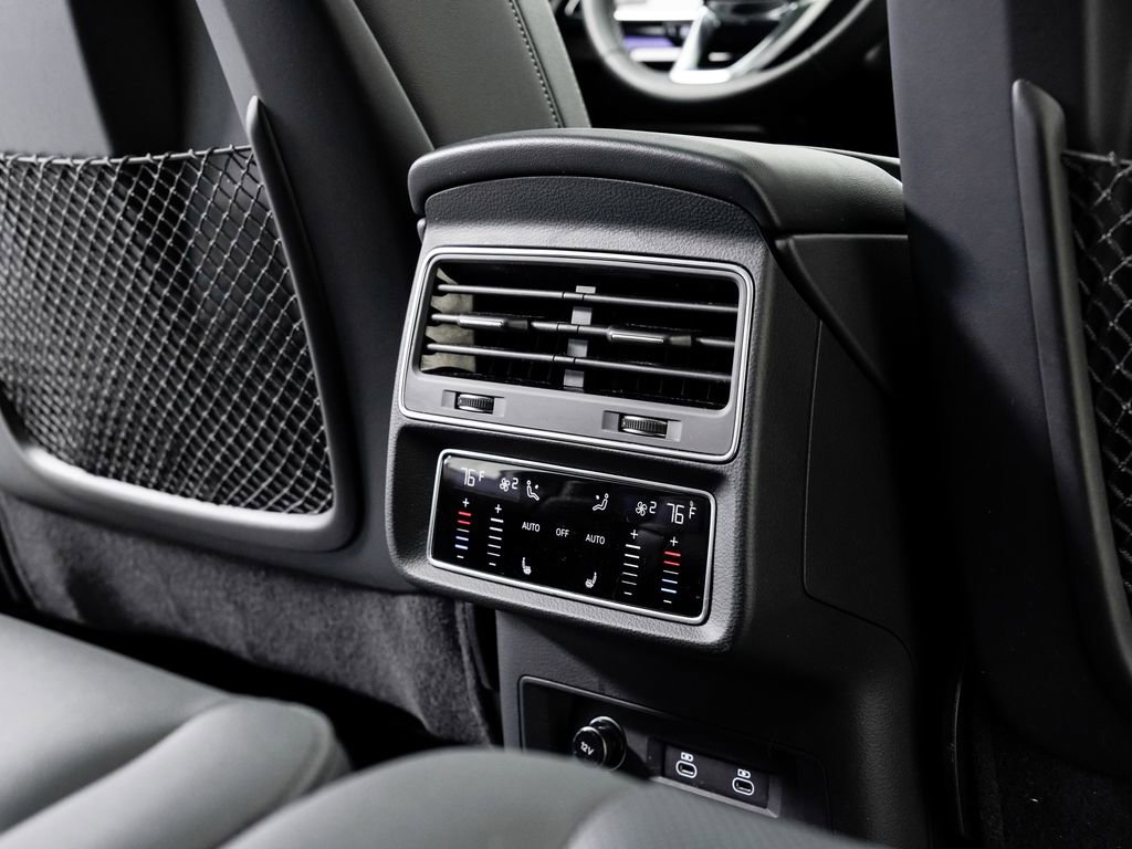 Certified 2025 Audi Q7 3.0T Premium Plus AWD/4WD image 24