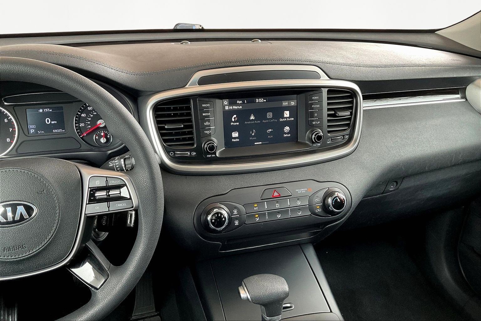 Used 2020 Kia Sorento LX image 9