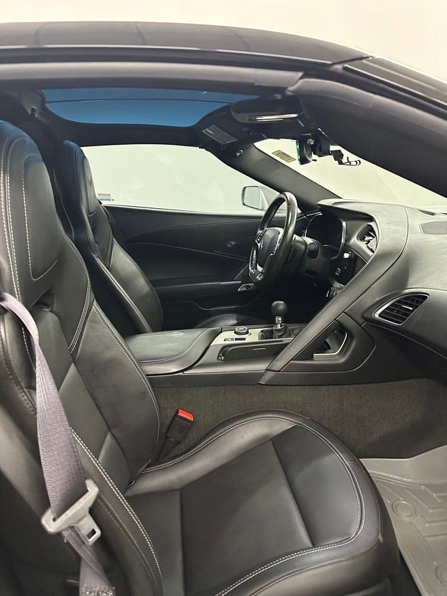 Used 2016 Chevrolet Corvette Stingray Coupe RWD image 32