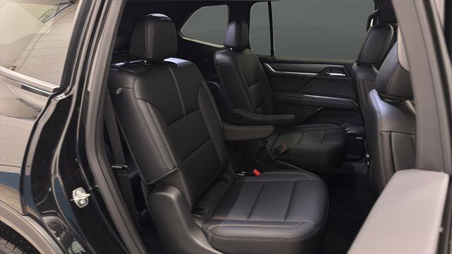 Used 2024 GMC Acadia Elevation w/ Trailering Package image 25