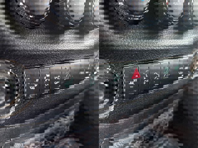 Used 2017 Jeep Wrangler Unlimited Rubicon w/ Cold Weather Group image 13