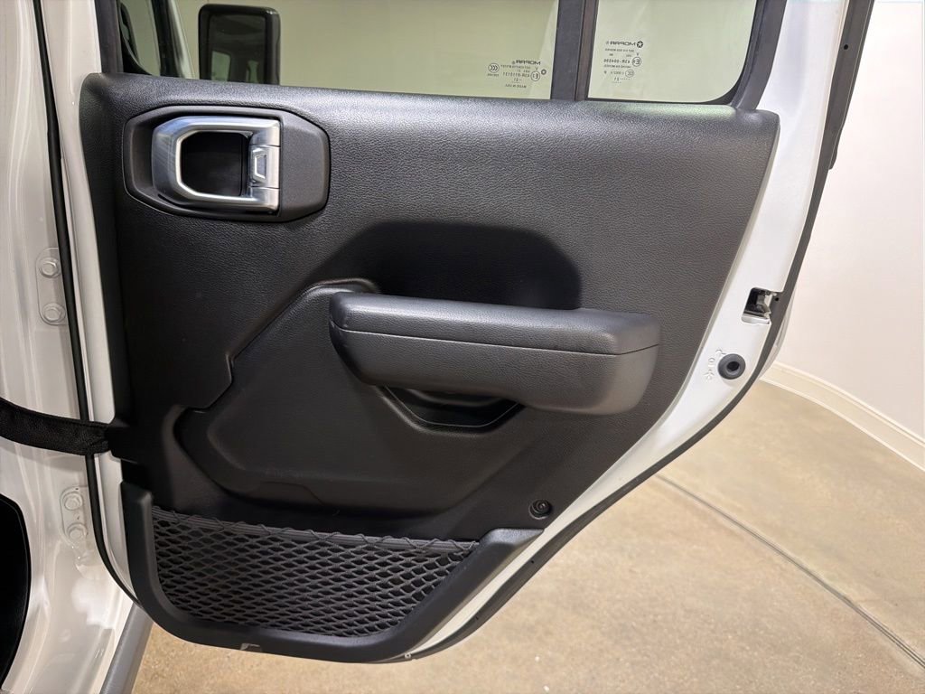 Used 2021 Jeep Gladiator Sport AWD/4WD image 24