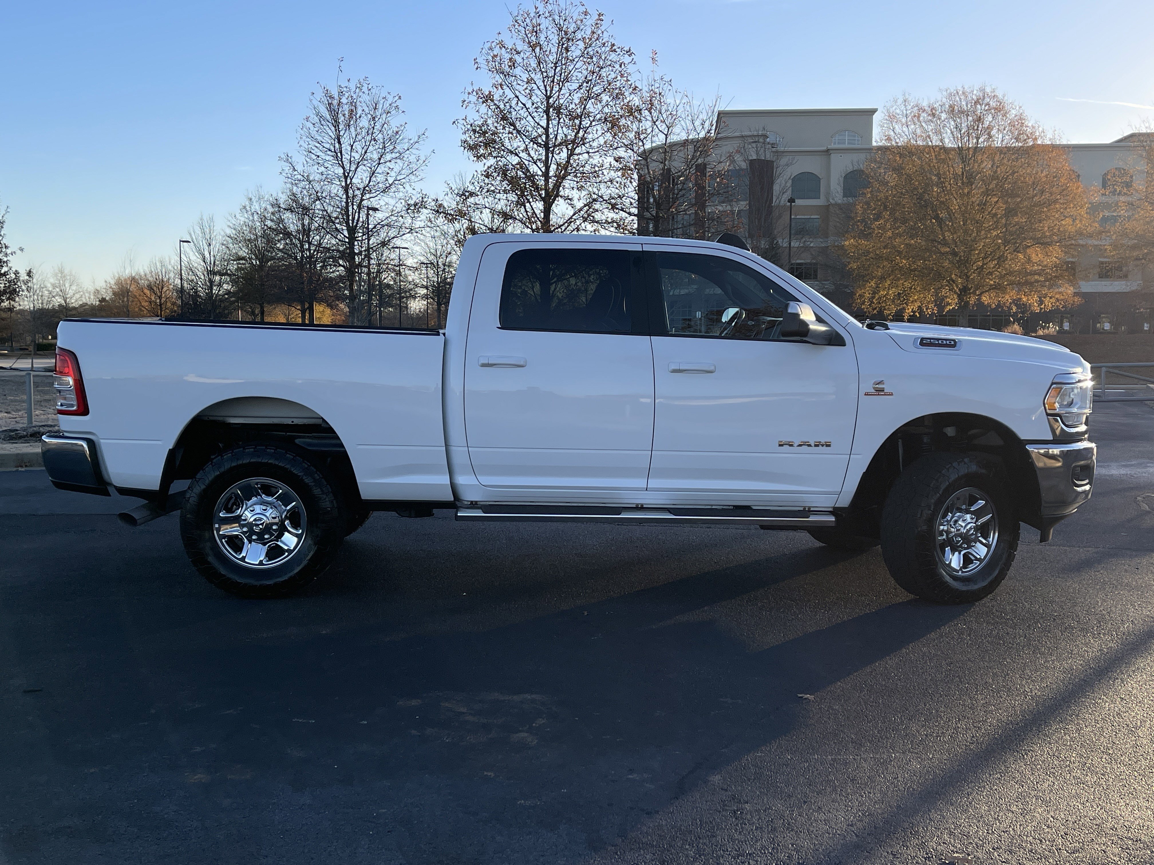 Used 2022 RAM 2500 Big Horn w/ Cold Weather Group image 10