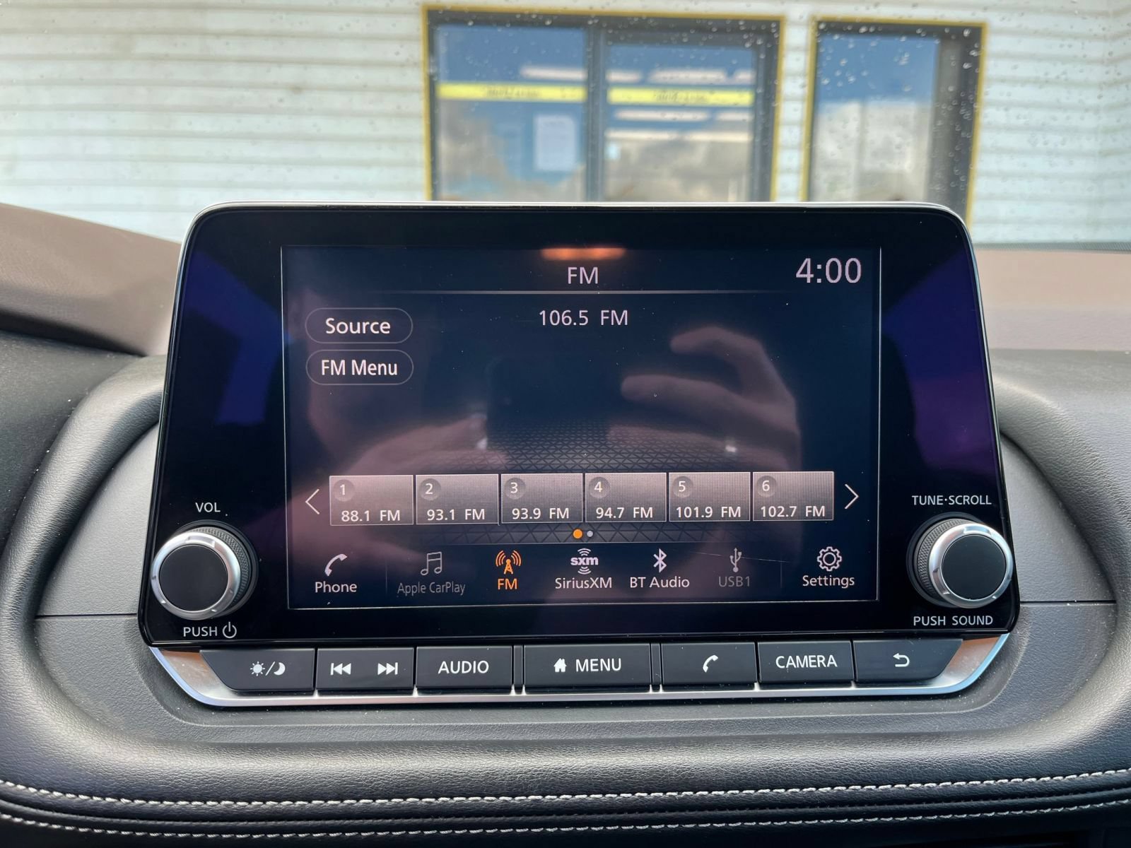 Used 2023 Nissan Rogue S FWD image 19