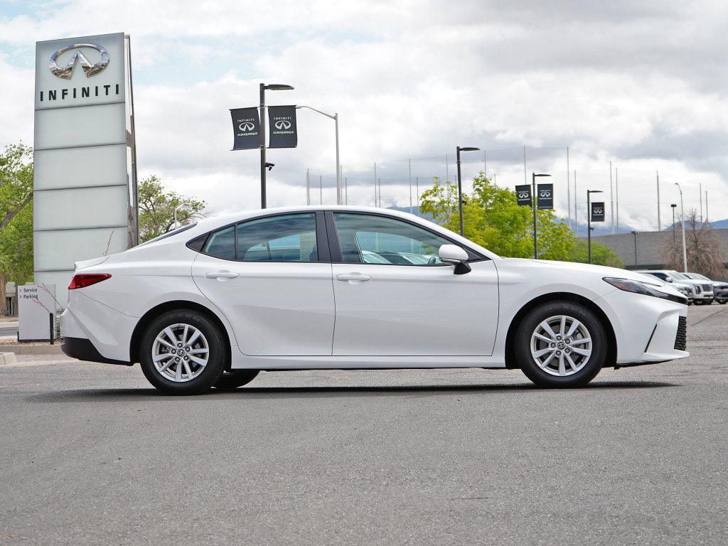 Used 2025 Toyota Camry LE FWD image 16