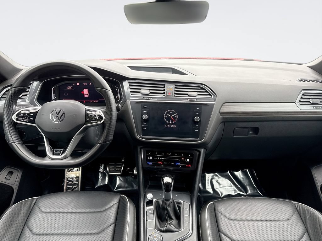 Used 2024 Volkswagen Tiguan SEL R-Line AWD/4WD image 23