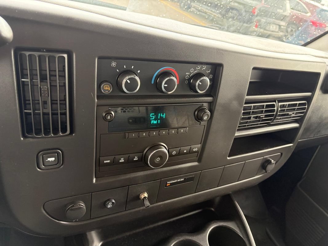 Used 2012 Chevrolet Express 1500 AWD image 14