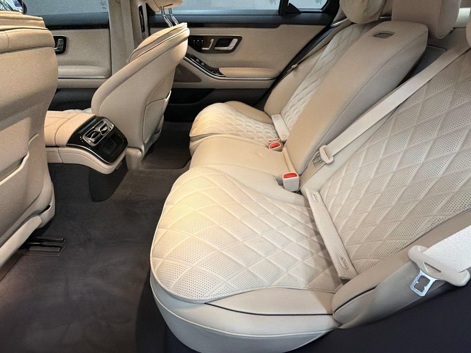 Used 2023 Mercedes-Benz S 580 4MATIC Sedan image 39