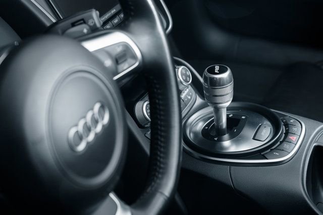 Used 2008 Audi R8 V8 image 13