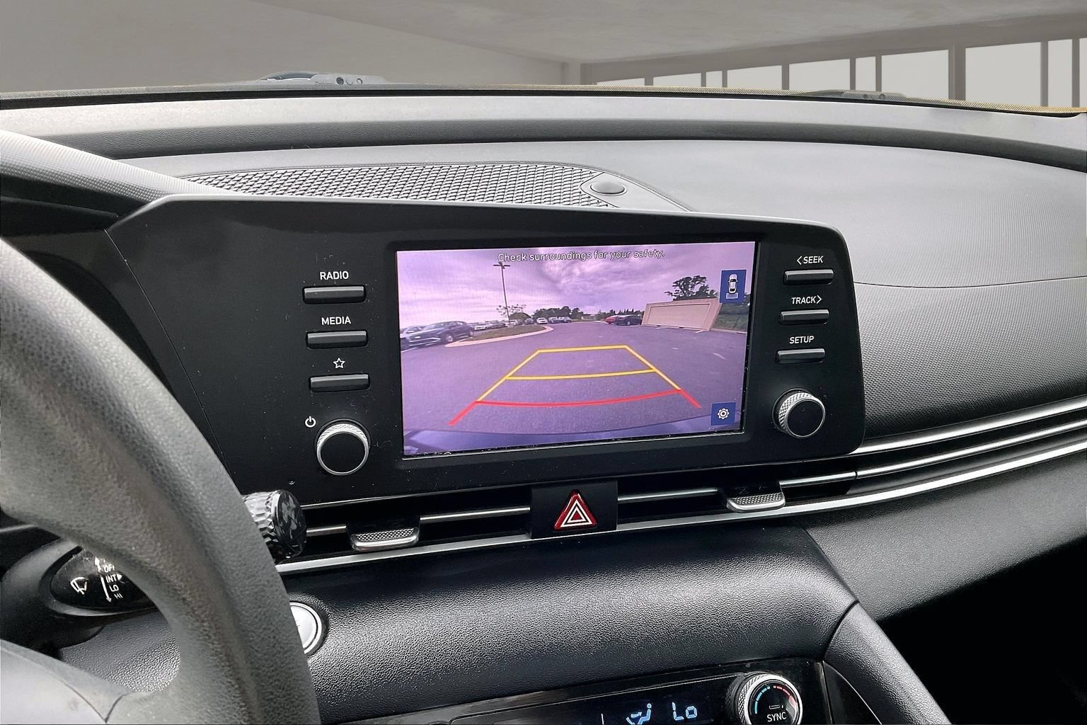 Used 2022 Hyundai Elantra SEL w/ Preferred Accessory Package FWD image 14
