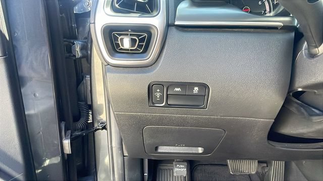 Used 2023 Kia Sorento LX FWD image 25