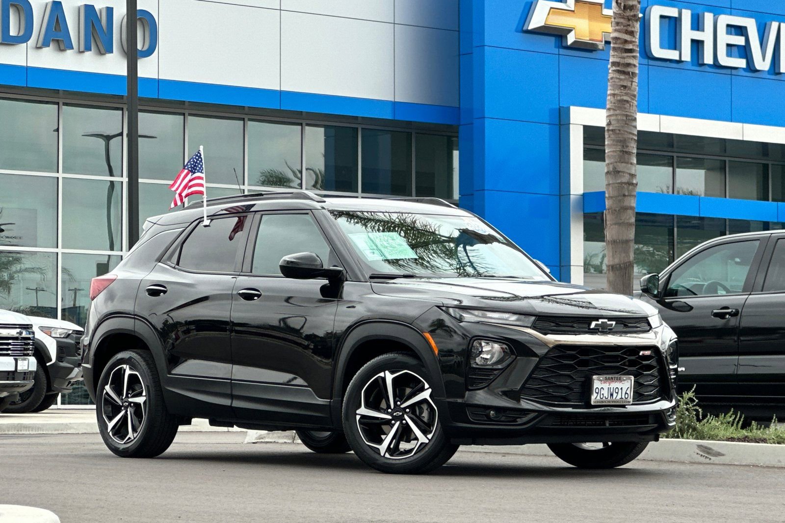Used 2023 Chevrolet TrailBlazer RS w/ Convenience Package image 2