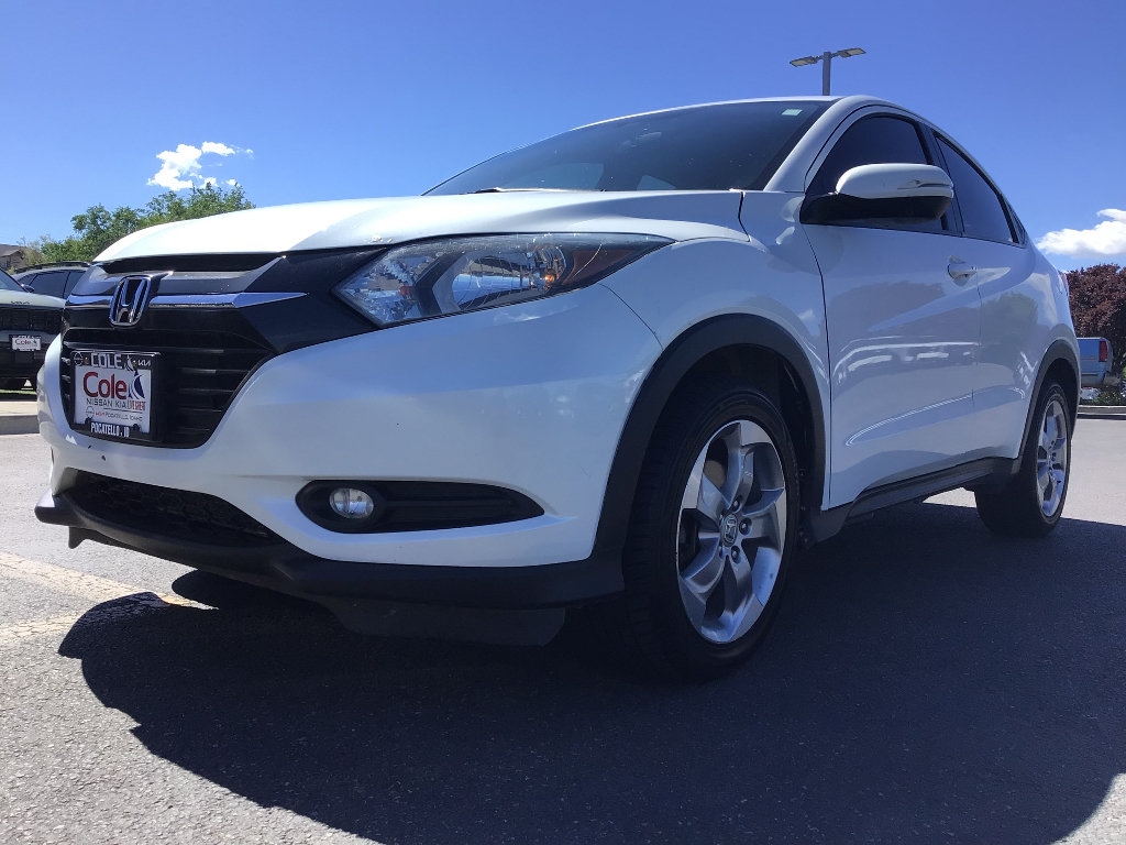 Used 2017 Honda HR-V EX image 2