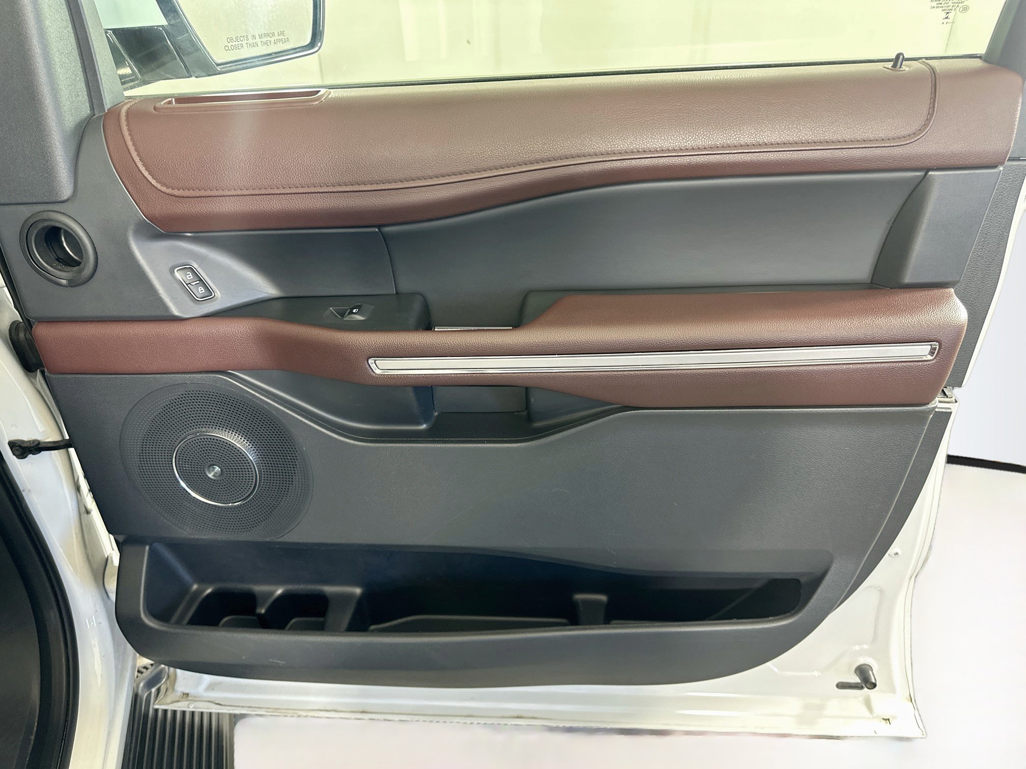 Used 2024 Ford Expedition Limited RWD image 34