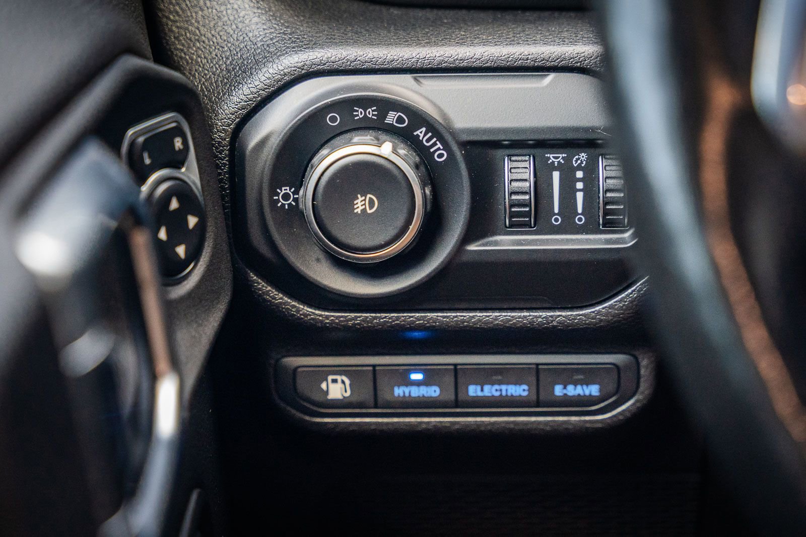 Used 2021 Jeep Wrangler Unlimited Sahara w/ Cold Weather Group image 25