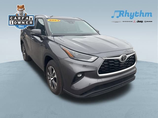 Used 2023 Toyota Highlander XLE